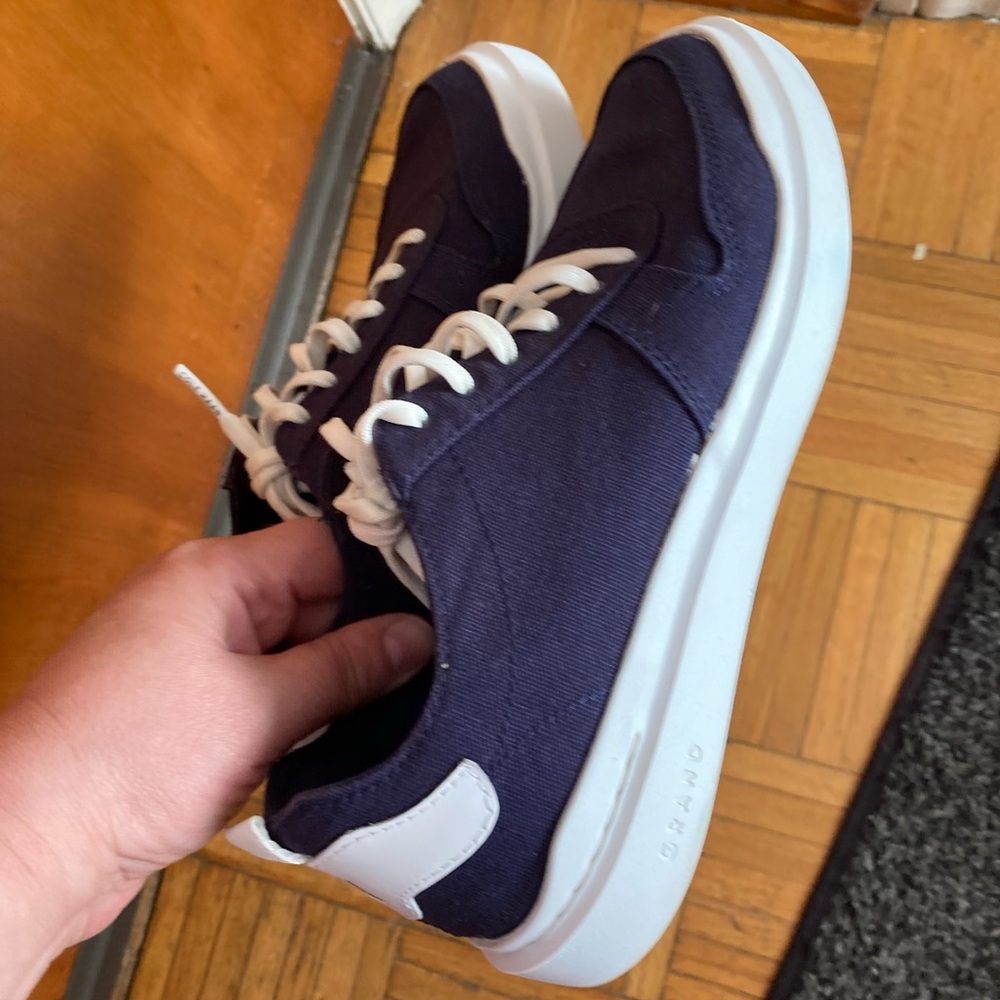 Cole Haan sneakers 8B